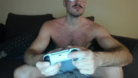 Snapshot of chadpowerz chatting on 07-07-26, 05:32 Lydong online show from 07-07-26, 05:32