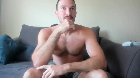 Snapshot of chadpowerz chatting on 07-08-26, 04:44 Lydong online show from 07-08-26, 04:44