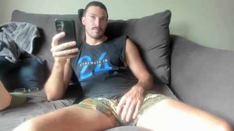 Snapshot of chadpowerz chatting on 07-09-26, 01:04 Lydong online show from 07-09-26, 01:04