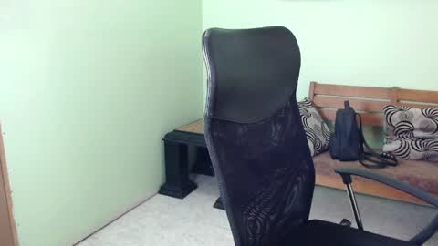 Chalon  online show from 05-30-26, 07:33