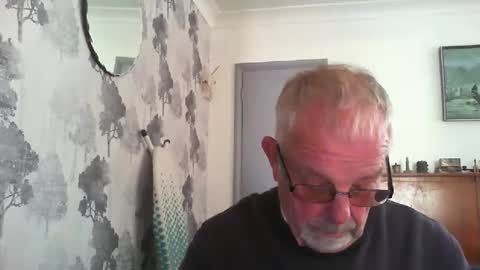 Snapshot of champers37 chatting on 05-12-26, 11:18 Champers online show from 05-12-26, 11:18