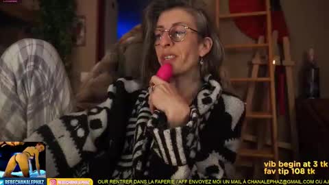 Snapshot of chanalephaz chatting on 01-07-26, 11:51 Rebecca online show from 01-07-26, 11:51