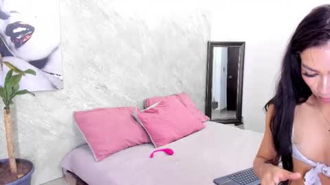    online show from 11-30-25, 04:05