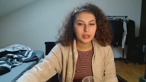 Stephanieblisss online show from 01-06-25, 11:29