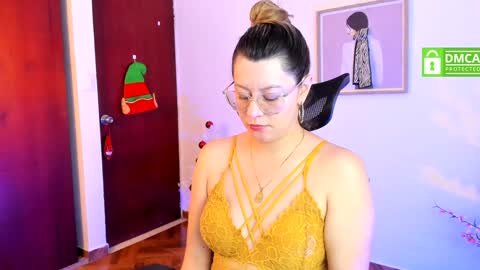 Snapshot of chanell_taylor_ chatting on 12-28-24, 12:24 chanell online show from 12-28-24, 12:24