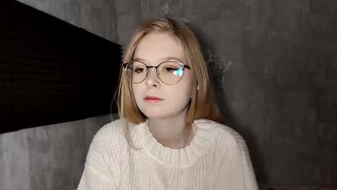 Lia online show from 12-22-25, 07:16