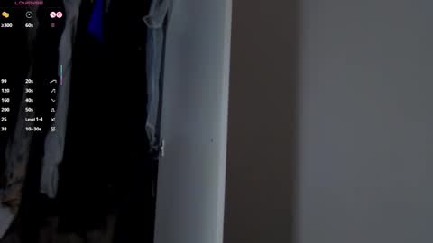 Snapshot of chanelmay chatting on 09-20-25, 05:41 Chanel online show from 09-20-25, 05:41