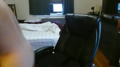 Snapshot of changyb chatting on 02-15-26, 08:27 changyb online show from 02-15-26, 08:27