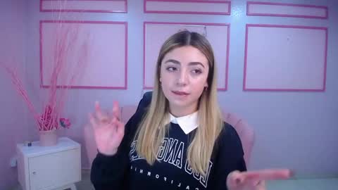 Snapshot of channel_blonde_a chatting on 12-13-24, 04:49 channel_blonde_a online show from 12-13-24, 04:49