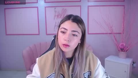 Snapshot of channel_blonde_a chatting on 01-28-25, 04:30 channel_blonde_a online show from 01-28-25, 04:30