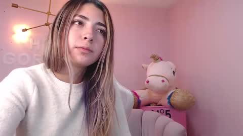 Snapshot of channel_blonde_a chatting on 01-30-25, 01:55 channel_blonde_a online show from 01-30-25, 01:55