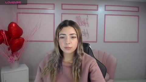 Snapshot of channel_blonde_a chatting on 02-10-25, 04:25 channel_blonde_a online show from 02-10-25, 04:25