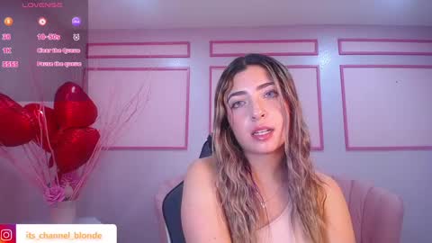 Snapshot of channel_blonde_a chatting on 02-10-25, 07:28 channel_blonde_a online show from 02-10-25, 07:28