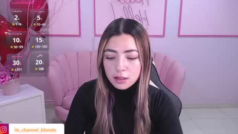 Snapshot of channel_blonde_a chatting on 02-15-25, 04:56 channel_blonde_a online show from 02-15-25, 04:56