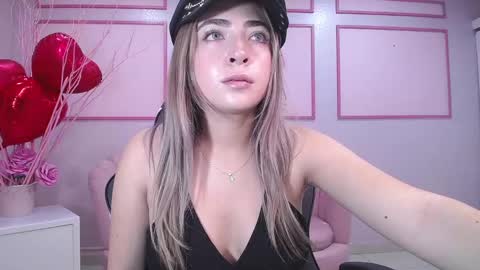 Snapshot of channel_blonde_a chatting on 02-20-25, 04:36 channel_blonde_a online show from 02-20-25, 04:36