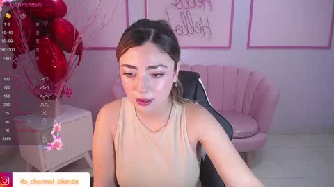 Snapshot of channel_blonde_a chatting on 02-24-25, 05:09 channel_blonde_a online show from 02-24-25, 05:09