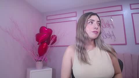 Snapshot of channel_blonde_a chatting on 02-25-25, 04:31 channel_blonde_a online show from 02-25-25, 04:31