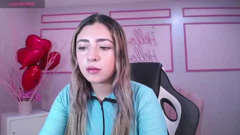 Snapshot of channel_blonde_a chatting on 02-26-25, 04:35 channel_blonde_a online show from 02-26-25, 04:35