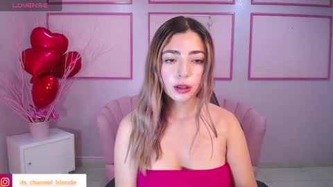 Snapshot of channel_blonde_a chatting on 02-27-25, 04:32 channel_blonde_a online show from 02-27-25, 04:32