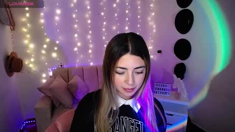 Snapshot of channel_blonde_a chatting on 03-07-25, 09:48 channel_blonde_a online show from 03-07-25, 09:48