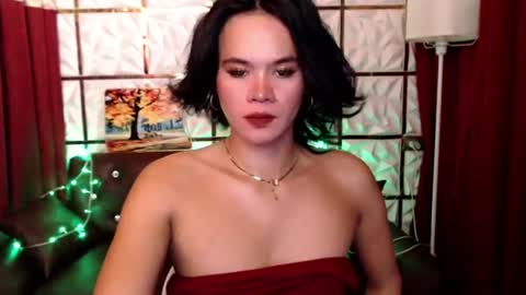 Snapshot of channel_maxine chatting on 06-18-26, 04:46 Rosette online show from 06-18-26, 04:46