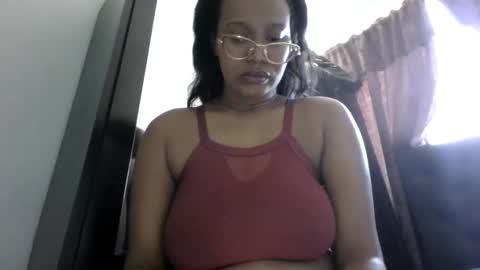 Snapshot of chantal99 chatting on 09-23-25, 03:48 chantal99 online show from 09-23-25, 03:48