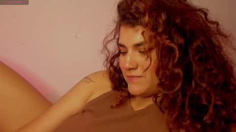 Snapshot of chantal_leon chatting on 05-16-26, 11:25 online show from 05-16-26, 11:25
