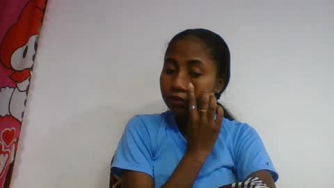 Snapshot of chantale483461 chatting on 06-12-26, 06:45 chantale483461 online show from 06-12-26, 06:45