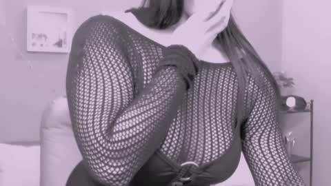 The Queen online show from 01-26-25, 04:09