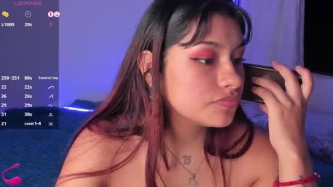 Snapshot of chantalpetit chatting on 01-07-25, 01:28 chantalpetit online show from 01-07-25, 01:28