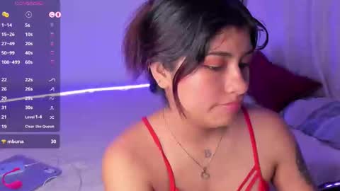 Snapshot of chantalpetit chatting on 01-28-25, 02:21 chantalpetit online show from 01-28-25, 02:21