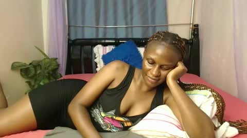 Snapshot of chantelsamz2 chatting on 12-15-24, 05:53 Chantel online show from 12-15-24, 05:53