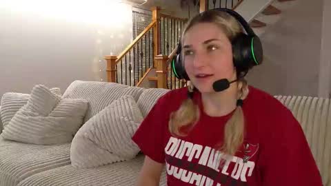 Snapshot of charbearxoxo chatting on 03-03-26, 01:01 char online show from 03-03-26, 01:01