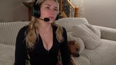 Snapshot of charbearxoxo chatting on 03-19-26, 12:03 char online show from 03-19-26, 12:03