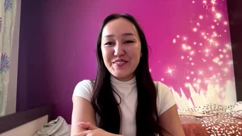 Snapshot of charitarandhawa chatting on 03-12-26, 08:20 Mia online show from 03-12-26, 08:20