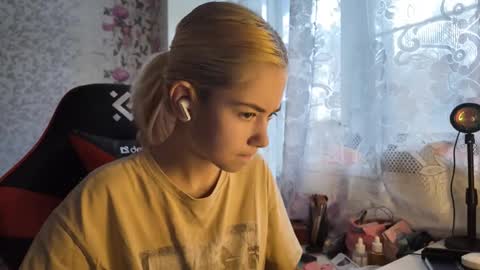 Snapshot of charleneschonert chatting on 10-30-25, 07:32 Nancy online show from 10-30-25, 07:32