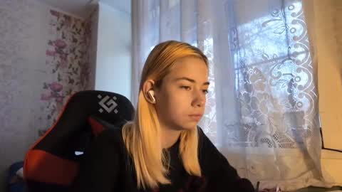 Snapshot of charleneschonert chatting on 11-17-25, 07:47 Nancy online show from 11-17-25, 07:47