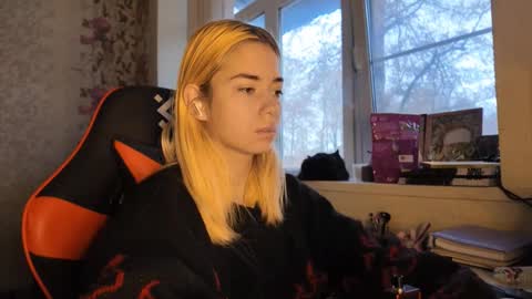 Snapshot of charleneschonert chatting on 11-27-25, 08:05 Nancy online show from 11-27-25, 08:05