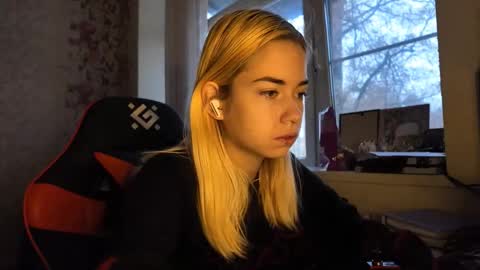 Snapshot of charleneschonert chatting on 11-29-25, 08:06 Nancy online show from 11-29-25, 08:06