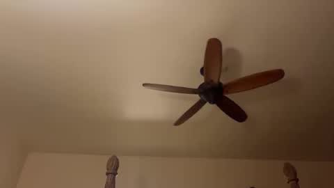 Snapshot of charles4002 chatting on 02-06-26, 02:16 charles4002 online show from 02-06-26, 02:16