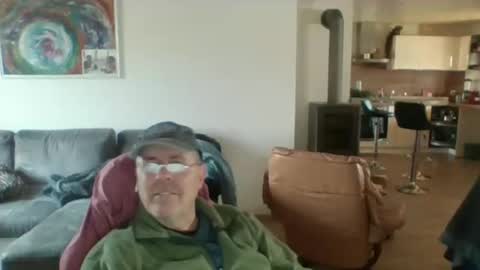 charles6064 online show from 01-02-25, 09:22