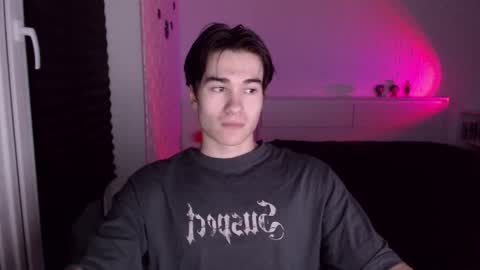 charleshanson69 online show from 09-10-25, 04:18