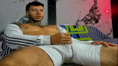 charless_dickenss online show from 12-04-25, 10:46