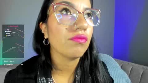 charlhot_ online show from 11-08-25, 12:49