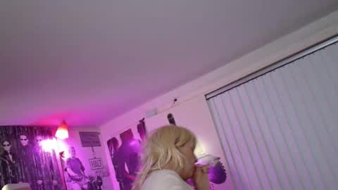 Charli online show from 02-05-25, 12:31