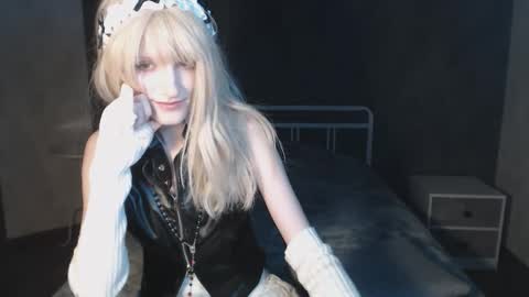 Snapshot of charlie_crystal chatting on 01-17-26, 11:30 Charlie online show from 01-17-26, 11:30