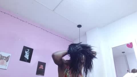 Snapshot of charlie_martinez1 chatting on 12-01-25, 12:43 charlie martinez online show from 12-01-25, 12:43