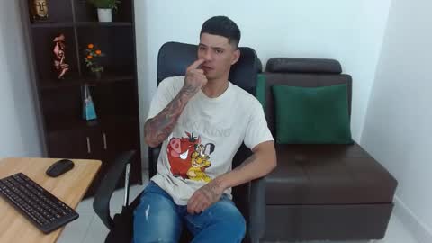 Snapshot of charlie_oconnor chatting on 02-19-25, 09:06 Charlie oconnor online show from 02-19-25, 09:06