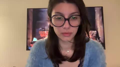 Snapshot of charlieangella chatting on 02-13-25, 07:42 Charlie online show from 02-13-25, 07:42