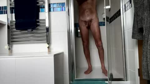 Snapshot of charlieg123 chatting on 01-04-25, 08:49 Gary online show from 01-04-25, 08:49